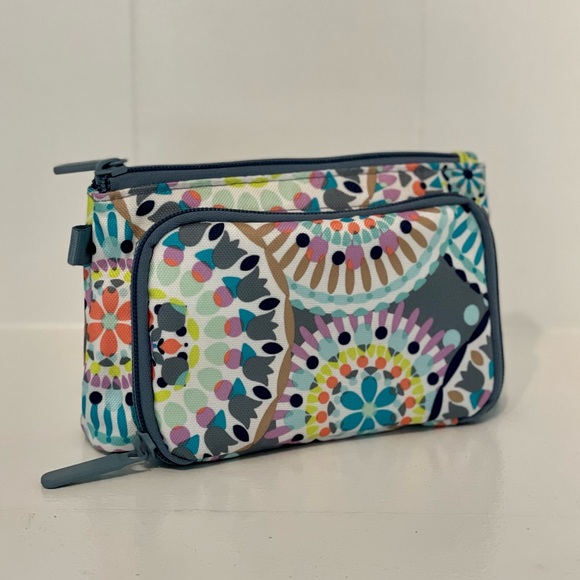 Vera Bradley Make Up Bag | NEVER USED! - Picture 1 of 7